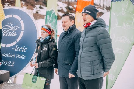 Ceremonia medalowa biegu narciarskiego o Puchar Wisły